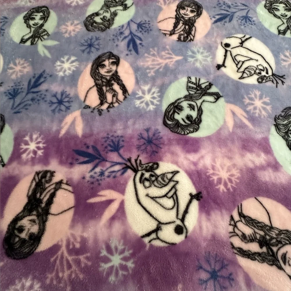 Disney Frozen Plush Throw - Frozen Plush Throw 56x70 BIG Blanket  Purple & Pink - Picture 2 of 6